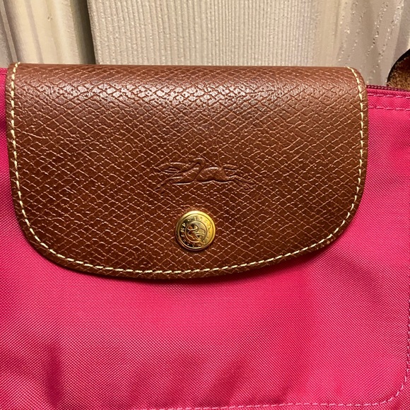 Longchamp expandable  magenta bag - Picture 2 of 15